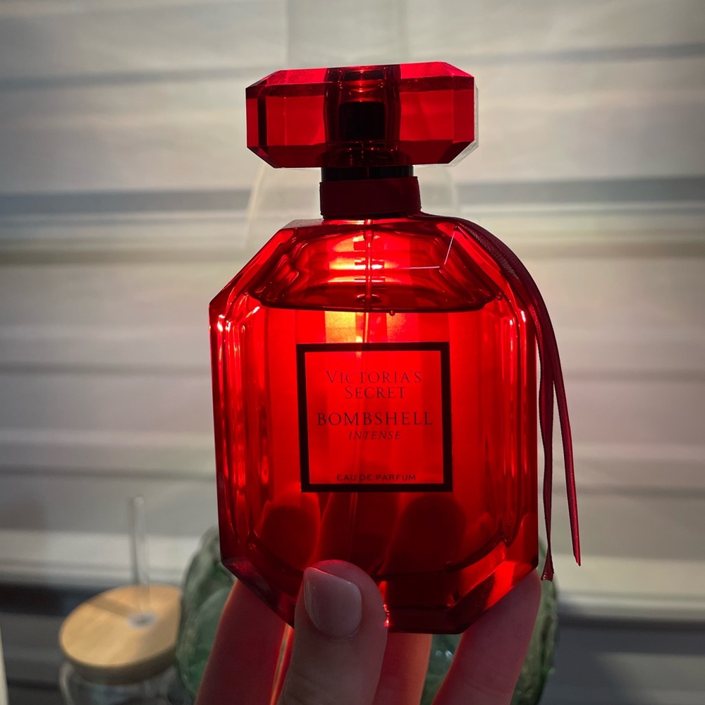 VS BOMBSHELL INTENSE PERFUME